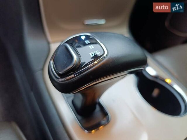 Черный Джип Гранд Чероки, объемом двигателя 3.6 л и пробегом 257 тыс. км за 14999 $, фото 38 на Automoto.ua