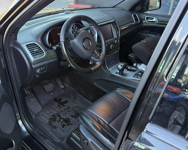 Джип Гранд Чероки 2015 в Стрые на Automoto.ua Черный Джип Гранд Чероки, объемом двигателя 3.6 л и пробегом 275 тыс. км за 23000 $, фото 8 на Automoto.ua