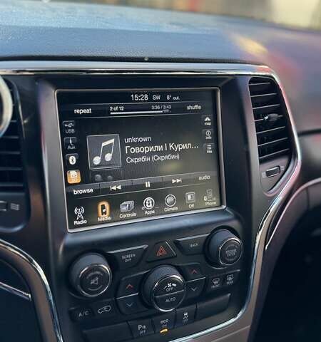 Черный Джип Гранд Чероки, объемом двигателя 3.6 л и пробегом 165 тыс. км за 19000 $, фото 8 на Automoto.ua