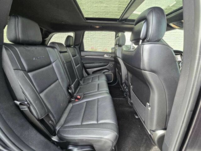 Черный Джип Гранд Чероки, объемом двигателя 3.6 л и пробегом 75 тыс. км за 12000 $, фото 10 на Automoto.ua