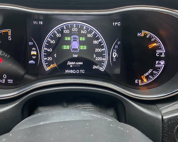 Черный Джип Гранд Чероки, объемом двигателя 2.99 л и пробегом 220 тыс. км за 21900 $, фото 16 на Automoto.ua