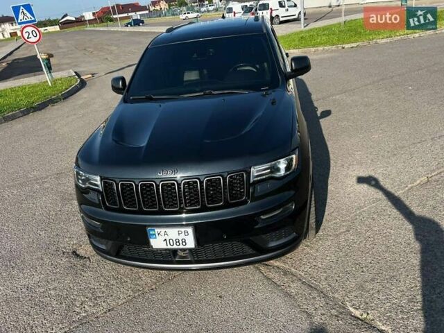 Чорний Джип Grand Cherokee, об'ємом двигуна 5.7 л та пробігом 190 тис. км за 716 $, фото 3 на Automoto.ua