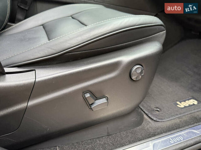 Чорний Джип Grand Cherokee, об'ємом двигуна 2.99 л та пробігом 199 тис. км за 21683 $, фото 95 на Automoto.ua