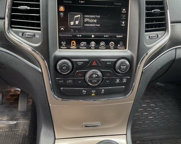 Чорний Джип Grand Cherokee, об'ємом двигуна 2.99 л та пробігом 71 тис. км за 32999 $, фото 3 на Automoto.ua