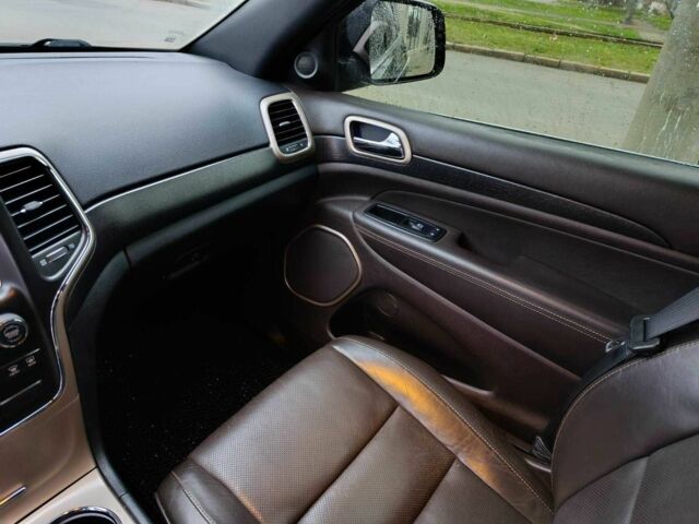 Чорний Джип Grand Cherokee, об'ємом двигуна 3.6 л та пробігом 257 тис. км за 14999 $, фото 14 на Automoto.ua