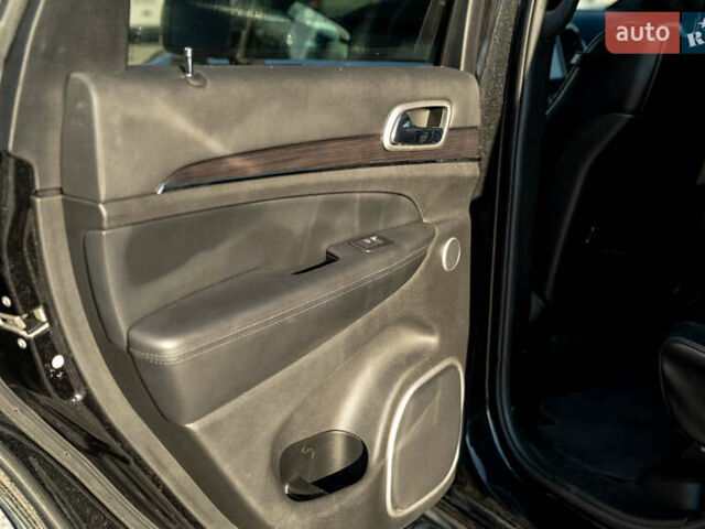 Джип Гранд Чероки 2016 в Черновцах на Automoto.ua Черный Джип Гранд Чероки, объемом двигателя 2.99 л и пробегом 89 тыс. км за 33500 $, фото 40 на Automoto.ua