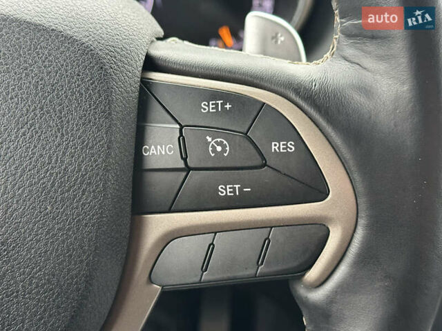 Черный Джип Гранд Чероки, объемом двигателя 3.6 л и пробегом 172 тыс. км за 22000 $, фото 34 на Automoto.ua