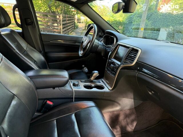 Чорний Джип Grand Cherokee, об'ємом двигуна 3.2 л та пробігом 130 тис. км за 23440 $, фото 24 на Automoto.ua