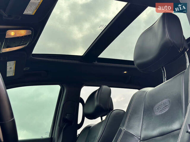 Чорний Джип Grand Cherokee, об'ємом двигуна 5.65 л та пробігом 250 тис. км за 19000 $, фото 8 на Automoto.ua