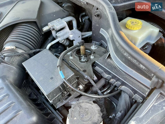 Черный Джип Гранд Чероки, объемом двигателя 2.99 л и пробегом 235 тыс. км за 23999 $, фото 90 на Automoto.ua