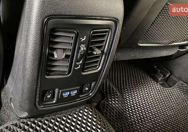 Чорний Джип Grand Cherokee, об'ємом двигуна 2.99 л та пробігом 148 тис. км за 26500 $, фото 33 на Automoto.ua