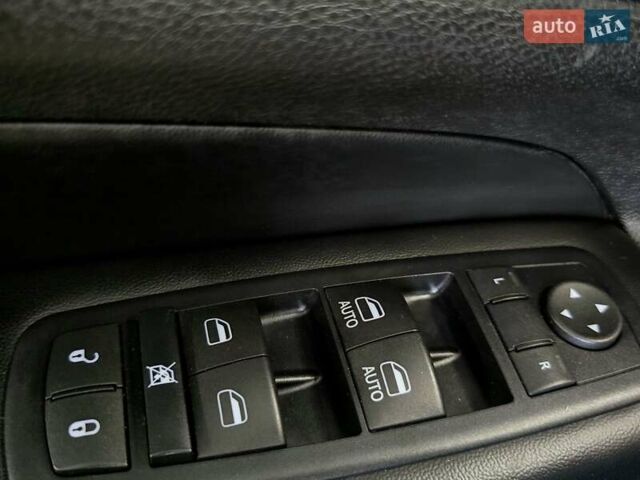 Джип Гранд Чероки 2016 в Николаеве на Automoto.ua Черный Джип Гранд Чероки, объемом двигателя 3.6 л и пробегом 194 тыс. км за 18899 $, фото 10 на Automoto.ua