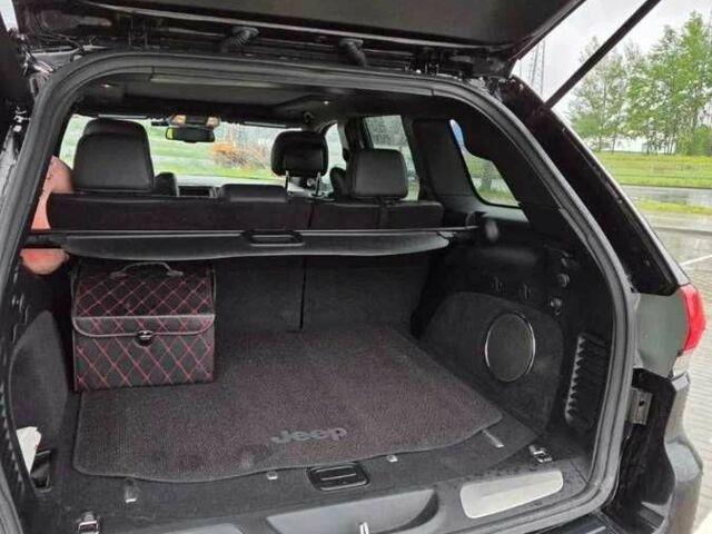 Джип Гранд Чероки 2016 в Киеве на Automoto.ua Черный Джип Гранд Чероки, объемом двигателя 3 л и пробегом 123 тыс. км за 22903 $, фото 10 на Automoto.ua