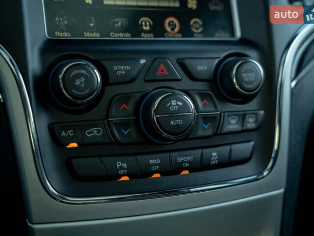 Джип Гранд Чероки 2016 в Черновцах на Automoto.ua Черный Джип Гранд Чероки, объемом двигателя 2.99 л и пробегом 89 тыс. км за 33500 $, фото 28 на Automoto.ua