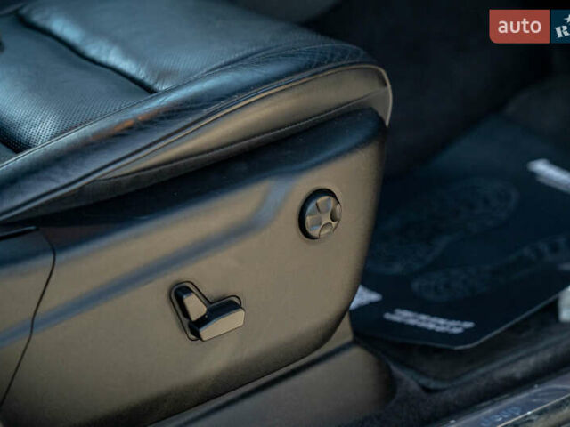 Джип Гранд Чероки 2016 в Черновцах на Automoto.ua Черный Джип Гранд Чероки, объемом двигателя 2.99 л и пробегом 89 тыс. км за 33500 $, фото 32 на Automoto.ua