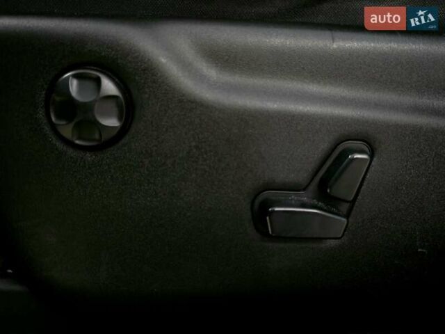 Джип Гранд Чероки 2016 в Николаеве на Automoto.ua Черный Джип Гранд Чероки, объемом двигателя 3.6 л и пробегом 194 тыс. км за 18899 $, фото 11 на Automoto.ua