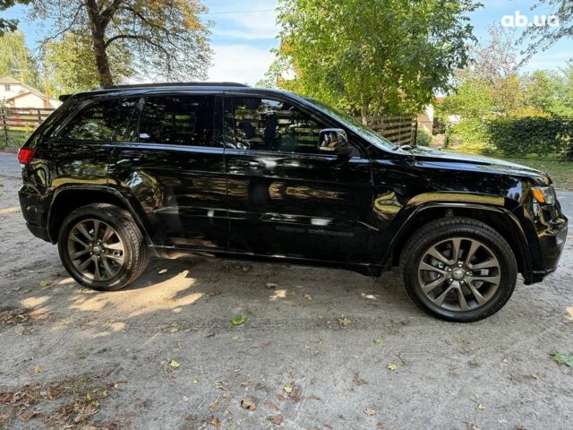 Чорний Джип Grand Cherokee, об'ємом двигуна 3.2 л та пробігом 130 тис. км за 23440 $, фото 3 на Automoto.ua