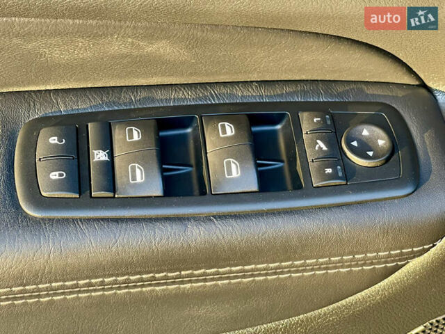 Черный Джип Гранд Чероки, объемом двигателя 2.99 л и пробегом 235 тыс. км за 23999 $, фото 48 на Automoto.ua