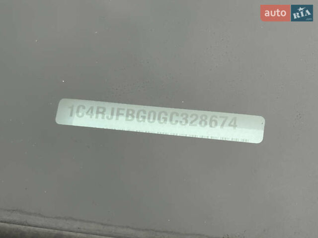 Черный Джип Гранд Чероки, объемом двигателя 3.6 л и пробегом 172 тыс. км за 22000 $, фото 3 на Automoto.ua