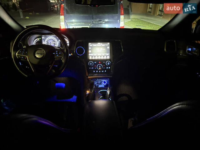 Джип Гранд Чероки 2016 в Киеве на Automoto.ua Черный Джип Гранд Чероки, объемом двигателя 3.6 л и пробегом 139 тыс. км за 23000 $, фото 22 на Automoto.ua