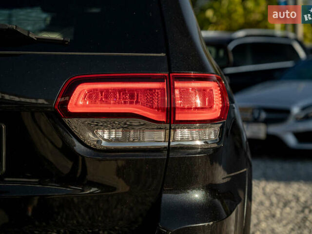 Джип Гранд Чероки 2016 в Черновцах на Automoto.ua Черный Джип Гранд Чероки, объемом двигателя 2.99 л и пробегом 89 тыс. км за 33500 $, фото 7 на Automoto.ua