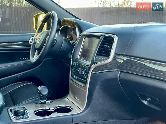 Черный Джип Гранд Чероки, объемом двигателя 2.99 л и пробегом 235 тыс. км за 23999 $, фото 82 на Automoto.ua