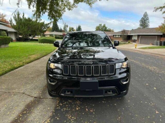 Черный Джип Гранд Чероки, объемом двигателя 3.6 л и пробегом 69 тыс. км за 13000 $, фото 1 на Automoto.ua