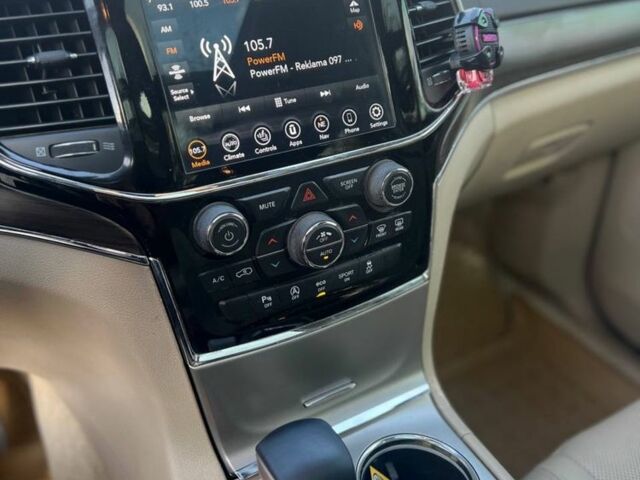 Чорний Джип Grand Cherokee, об'ємом двигуна 3.6 л та пробігом 178 тис. км за 16800 $, фото 13 на Automoto.ua