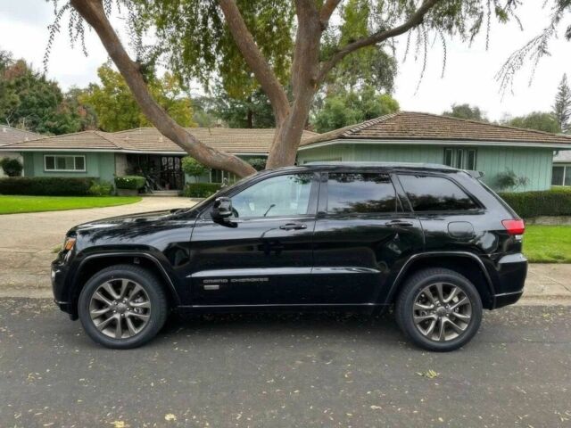 Черный Джип Гранд Чероки, объемом двигателя 3.6 л и пробегом 69 тыс. км за 13000 $, фото 3 на Automoto.ua