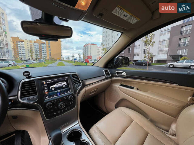 Джип Гранд Чероки 2017 в Виннице на Automoto.ua Черный Джип Гранд Чероки, объемом двигателя 3.6 л и пробегом 128 тыс. км за 34000 $, фото 24 на Automoto.ua