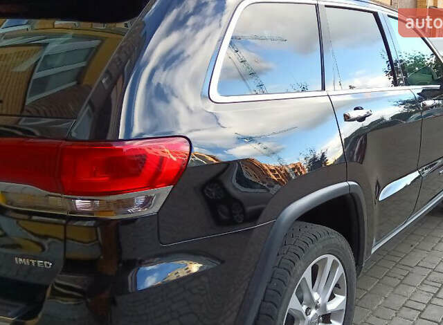 Черный Джип Гранд Чероки, объемом двигателя 3.6 л и пробегом 103 тыс. км за 31500 $, фото 2 на Automoto.ua