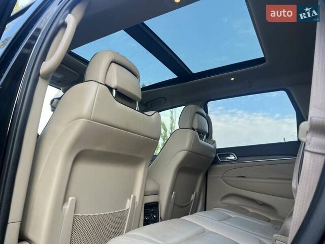 Черный Джип Гранд Чероки, объемом двигателя 3.6 л и пробегом 178 тыс. км за 18000 $, фото 9 на Automoto.ua