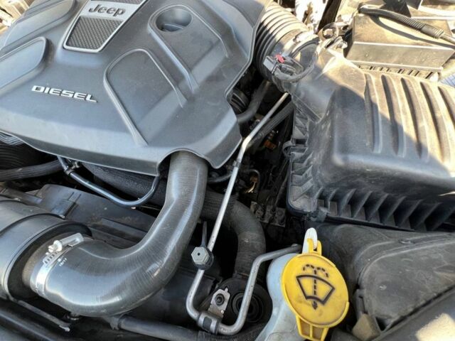 Чорний Джип Grand Cherokee, об'ємом двигуна 3 л та пробігом 117 тис. км за 30000 $, фото 7 на Automoto.ua