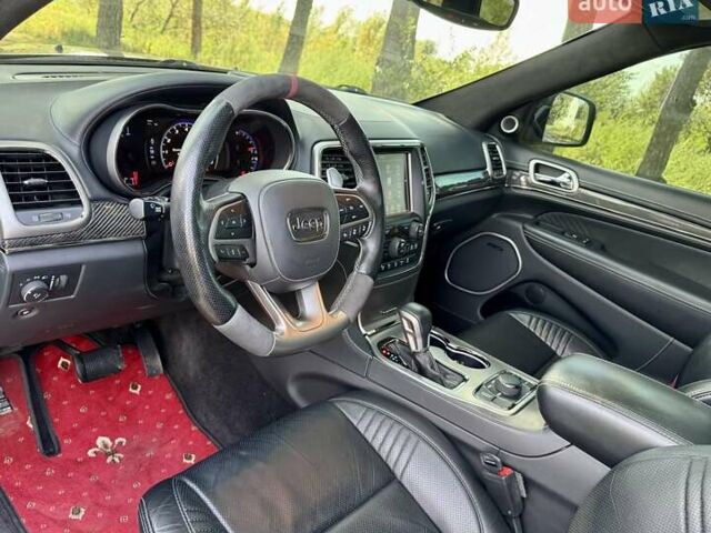 Чорний Джип Grand Cherokee, об'ємом двигуна 6.42 л та пробігом 120 тис. км за 35500 $, фото 24 на Automoto.ua