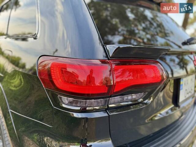 Чорний Джип Grand Cherokee, об'ємом двигуна 6.42 л та пробігом 120 тис. км за 35500 $, фото 17 на Automoto.ua