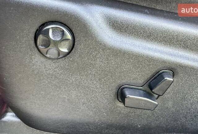 Чорний Джип Grand Cherokee, об'ємом двигуна 6.4 л та пробігом 131 тис. км за 34999 $, фото 29 на Automoto.ua