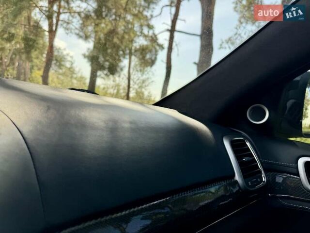 Чорний Джип Grand Cherokee, об'ємом двигуна 6.42 л та пробігом 120 тис. км за 35500 $, фото 46 на Automoto.ua