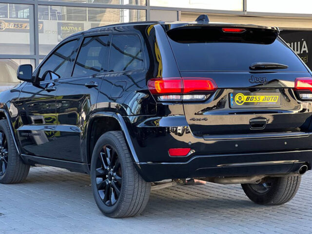 Черный Джип Гранд Чероки, объемом двигателя 3.6 л и пробегом 145 тыс. км за 23200 $, фото 3 на Automoto.ua