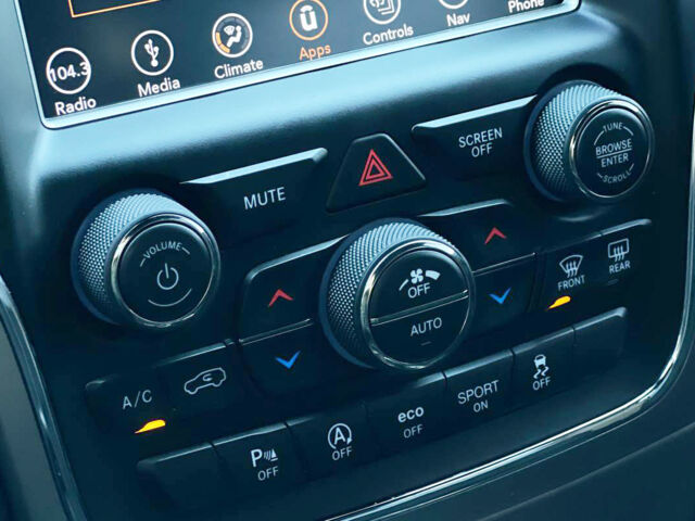 Черный Джип Гранд Чероки, объемом двигателя 3.6 л и пробегом 145 тыс. км за 23200 $, фото 16 на Automoto.ua