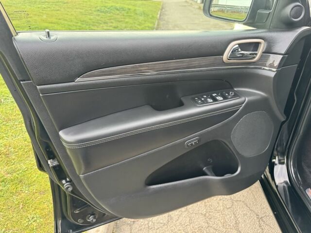 Черный Джип Гранд Чероки, объемом двигателя 3 л и пробегом 188 тыс. км за 25750 $, фото 11 на Automoto.ua