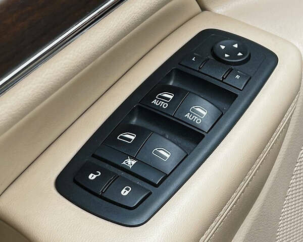 Джип Гранд Чероки 2017 в Виннице на Automoto.ua Черный Джип Гранд Чероки, объемом двигателя 3.6 л и пробегом 128 тыс. км за 34000 $, фото 27 на Automoto.ua