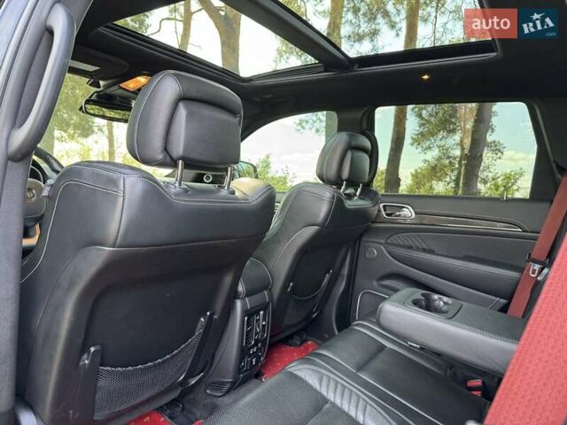 Чорний Джип Grand Cherokee, об'ємом двигуна 6.42 л та пробігом 120 тис. км за 35500 $, фото 53 на Automoto.ua