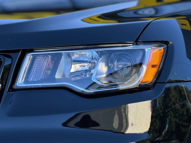 Черный Джип Гранд Чероки, объемом двигателя 3.6 л и пробегом 145 тыс. км за 23200 $, фото 7 на Automoto.ua