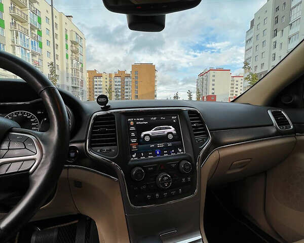Джип Гранд Чероки 2017 в Виннице на Automoto.ua Черный Джип Гранд Чероки, объемом двигателя 3.6 л и пробегом 128 тыс. км за 34000 $, фото 25 на Automoto.ua