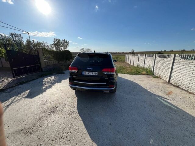 Чорний Джип Grand Cherokee, об'ємом двигуна 3 л та пробігом 117 тис. км за 30000 $, фото 1 на Automoto.ua