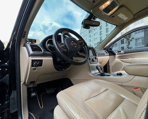 Джип Гранд Чероки 2017 в Виннице на Automoto.ua Черный Джип Гранд Чероки, объемом двигателя 3.6 л и пробегом 128 тыс. км за 34000 $, фото 21 на Automoto.ua