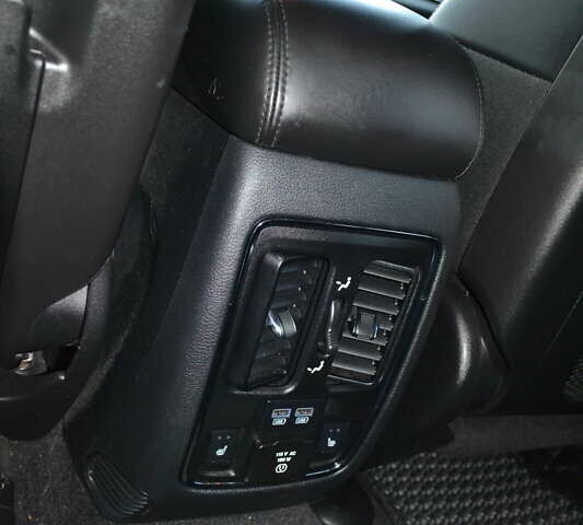 Черный Джип Гранд Чероки, объемом двигателя 3.6 л и пробегом 110 тыс. км за 22700 $, фото 5 на Automoto.ua