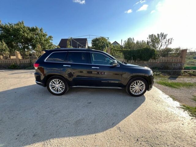 Чорний Джип Grand Cherokee, об'ємом двигуна 3 л та пробігом 117 тис. км за 30000 $, фото 2 на Automoto.ua