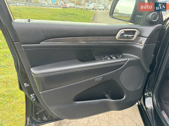 Черный Джип Гранд Чероки, объемом двигателя 2.99 л и пробегом 188 тыс. км за 25750 $, фото 24 на Automoto.ua