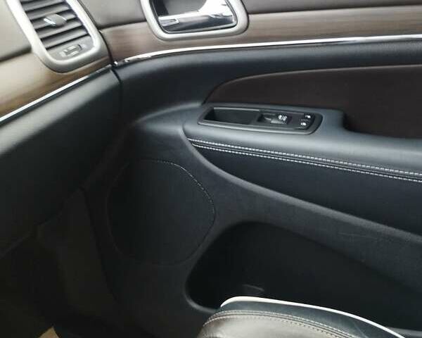 Чорний Джип Grand Cherokee, об'ємом двигуна 2.99 л та пробігом 195 тис. км за 26000 $, фото 18 на Automoto.ua